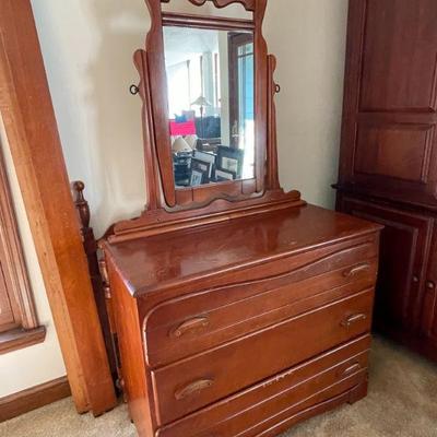 dresser w mirror $75