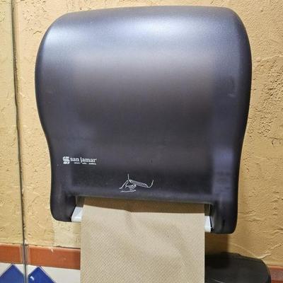 Lot 59 | San Jamar Paper Towel Dispenser