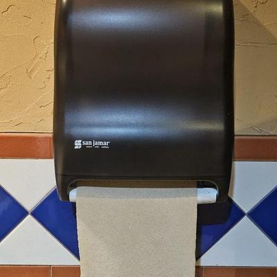 Lot 52 | San Jamar Paper Towel Dispenser