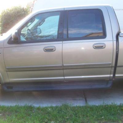 Availabloe for pre sale. 2002 Ford F150 Lariat truck with clean title in hand. Call Robert at 714 499 4199.