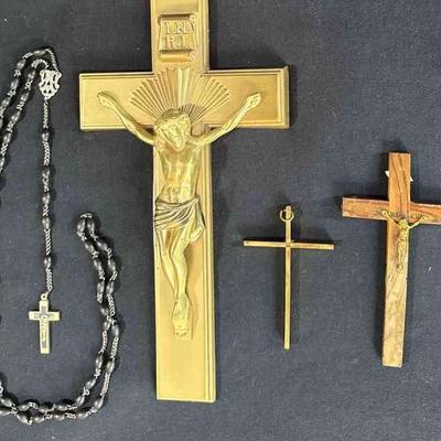 Beaded 27 Inch Rosary * 3 Vintage Crucifixes
