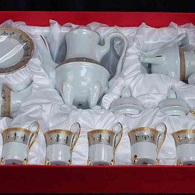 Italian Design Ceramics * Fine Porcelain * Tea Set * 6 Serving
