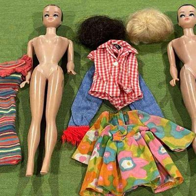 2 1960's Fashion Queen Barbie's
