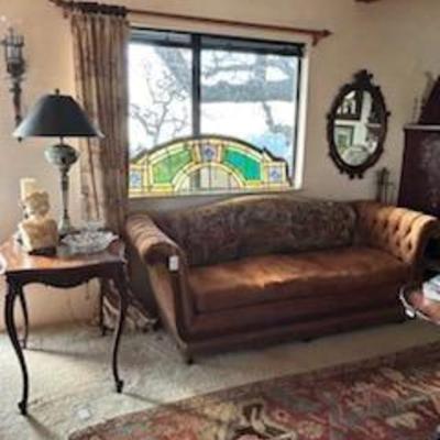 Victorian couch Very good condition