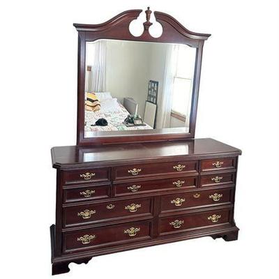Lot 340   1 Bid(s)
Basset Furniture Cherry Chippendale Chest of Drawers with Mirror