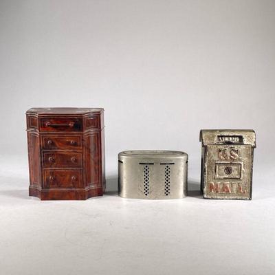 (3PC) VINTAGE COIN BANKS | Including a Lawrence savings bank with sections for each coinage with value counters A US mailbox coin bank...