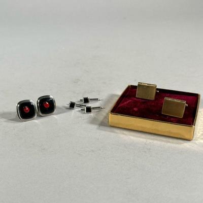 (7PC) MIXED CUFF LINKS | Includes: pair of brass locket cuff links, metal & enamel lady bug cuff links, and 3 metal & enamel cuff links.
