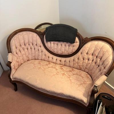 Vintage Settee (very good condition)