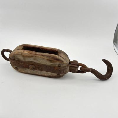 Antique boat pullley