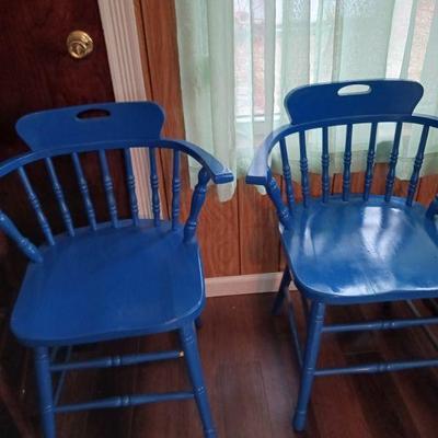 Pr of captain chairs