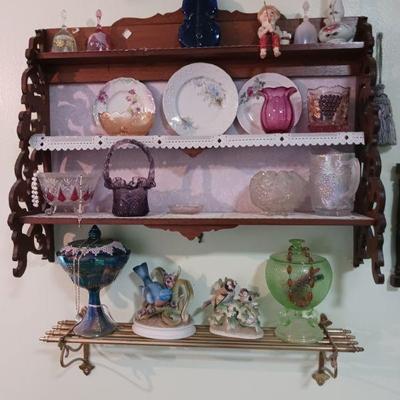 Ornate shelf, china collectibles