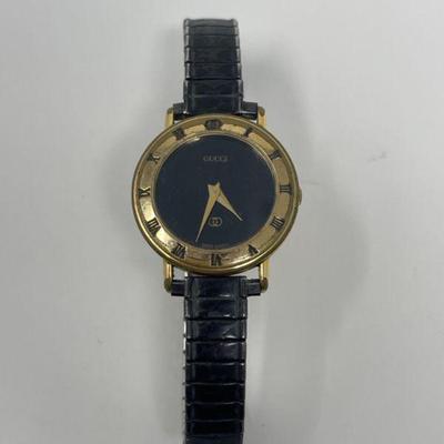 Vintage 1980â€™s Gold Plated Round Ladies GUCCI 3000L Swiss Quartz Watch