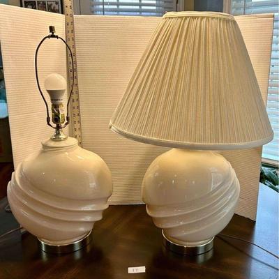 2pc White Lamps (1 Missing Shade)