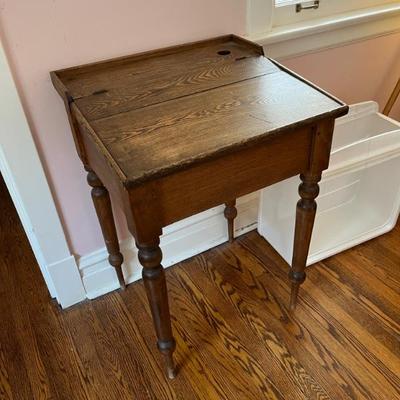 Cute antique night stands and end tables