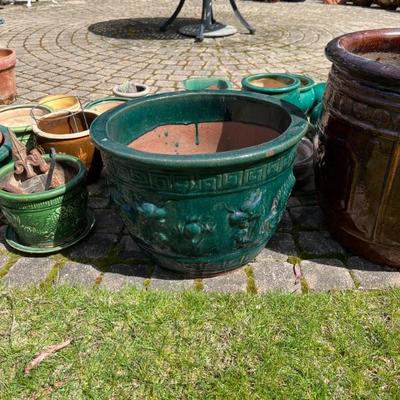 How does your garden grow? We have lots of beautiful vintage planters, copper fire pit covers, antique English cast iron planters, an...