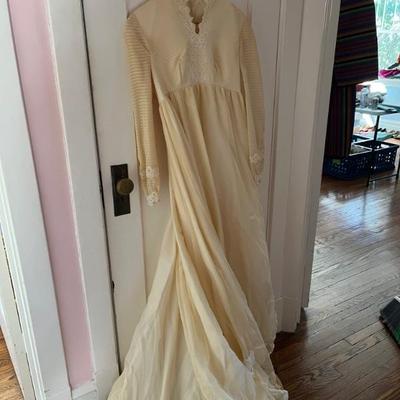 early 1970s wedding dress in great condition, very pretty