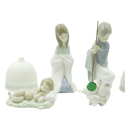 LLADRO PORCELAIN CHRISTMAS LOT - 7 Pieces
