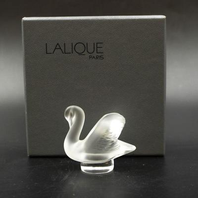 LALIQUE CRYSTAL CYGNE SWAN IN ORIGINAL BOX