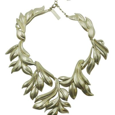 OSCAR DE LA RENTA LEAF COLLAR NECKLACE