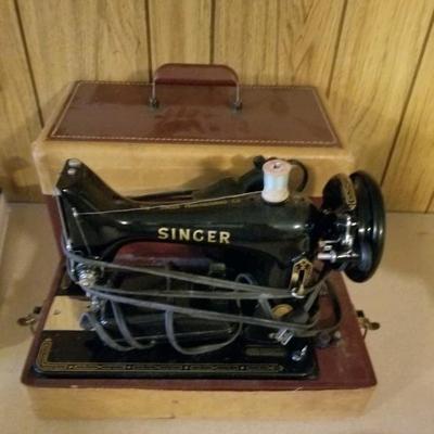 Vintage Singer portable electric sewing machine