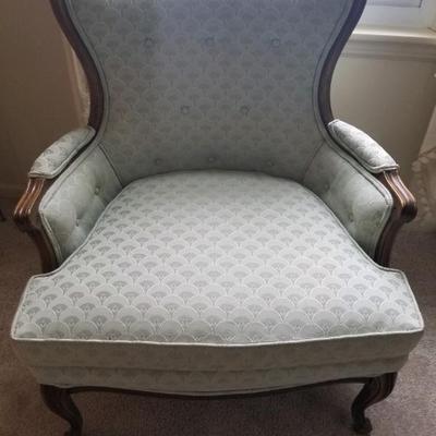Elegant & comfortable chair