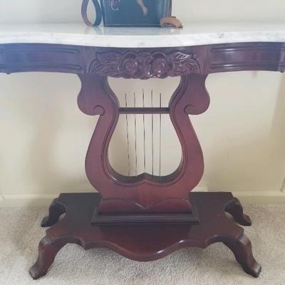 Antique style lyre table
