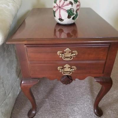 Queen Anne style end table