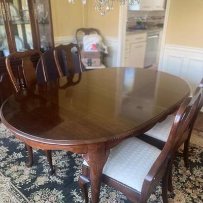 Table and 6 chairs 200.00