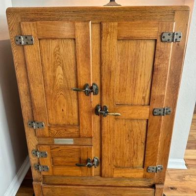 Antique solid wood great condition ice box chest. It is located mt pleasant not in Ashley Villas. Pick up from my pleasant. $699