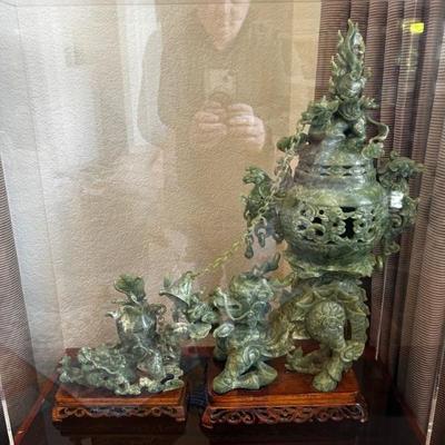 Large Chinese jade hand -carved 