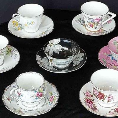 7 Teacups & Saucers
