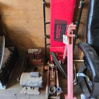 #4015 â€¢ Floor Jack Creeper Stand and Compressor
