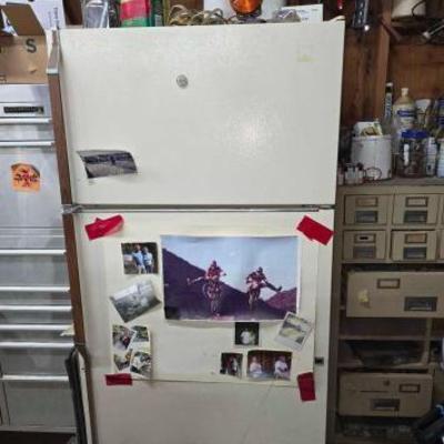 #2434 â€¢ Whirlpool Refrigerator
