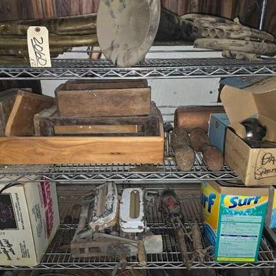 #2062 â€¢ Wooden Totes Cast Iron Cobbler Mold and Kitchen Accessories
