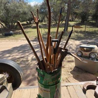 #4002 â€¢ Quakerstate 10Gal Drum and Hand Gardening Tools
