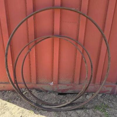 #4542 â€¢ Three Metal Wagon Wheel Rings

