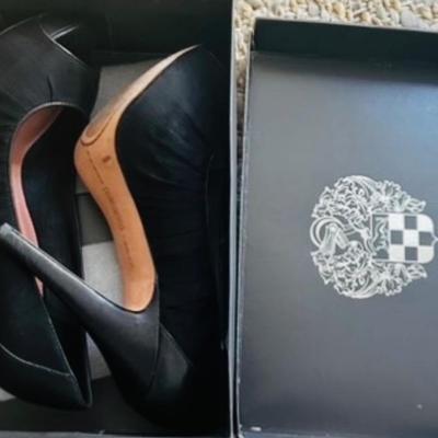 Vince Camuto