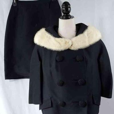 Vintage Lilli Ann * Black 2-piece Skirt Suit With Fur Collar
Vintage Ladies Hats

