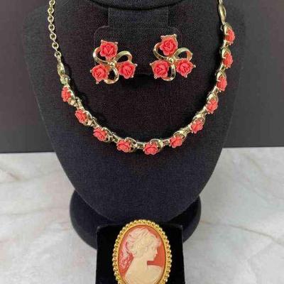 Vintage Coral Colors Rose Necklace * Clip On Earrings Set * Bright Coral Color Clip On Earrings * Gold Tone Roses Brooch * Coral / Gold...