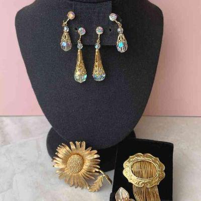Coro * Marvella * Gold Tone Brooches * Iridescent Beaded Clip On Drop Earrings * Trillium Pale Gold Tone * Iridescent Glass Bead Shoe Clips
