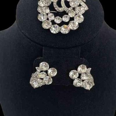 Eisenberg Ice Vintage Clear Crystals Clip On Earrings * Brooch Set
