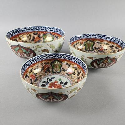 Lot 214 | Vintage Japanese Showa Era Imari Style Bowls
