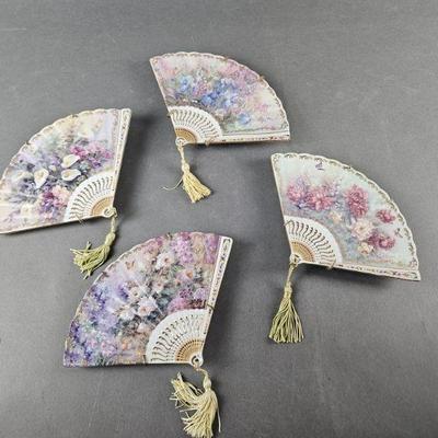 Lot 30 | Vintage Lena Liu Unfolding Beauty Plates