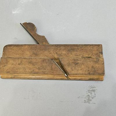 Lot 410 | Vintage Wooden Hand Planing Tool