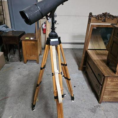 Lot 299 | Vintage Chinese Observation Binoculars