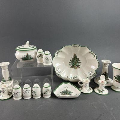 Lot 332 | Spode Christmas Tree China Table Pieces