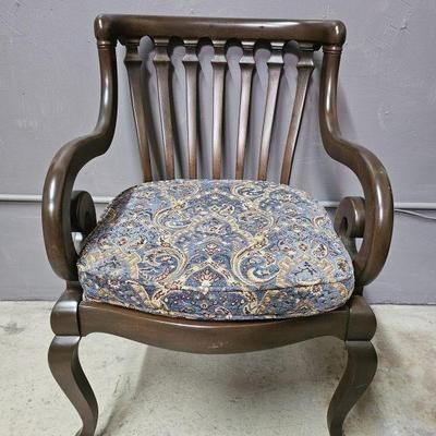 Lot 285 | Vintage Walnut Spindle Back Side Chair
