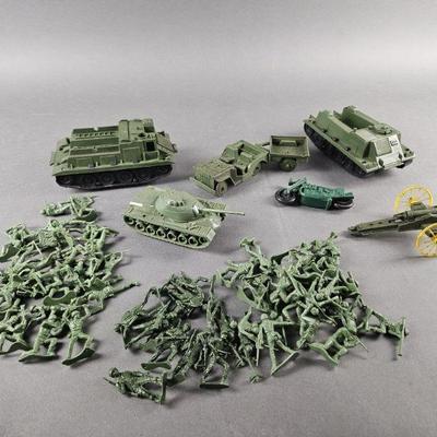 Lot 75 | Vintage Plastic Toy Soldiers & More!