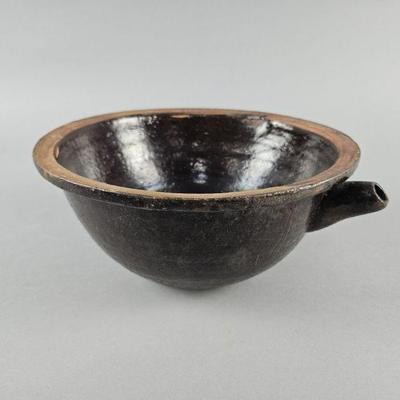 Lot 186 | Vintage Brown Glazed Katacuchi Bowl