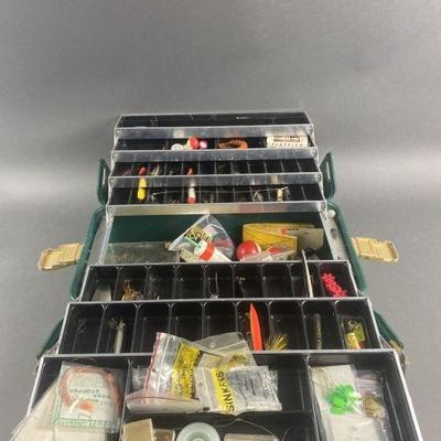 Lot 253 | Vintage Umco 1000U Tackle Box With Contents